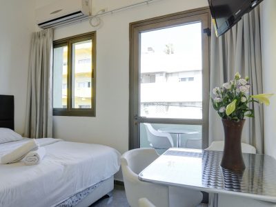 rafael hotels 2013 224 1 400x300 One Bedroom Apartments 33