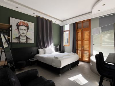 סוויטה 1 400x300 Luxury One Bedroom Suite
